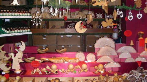 Circana: Holiday Shoppers Turn Selective, Average Spend at $779